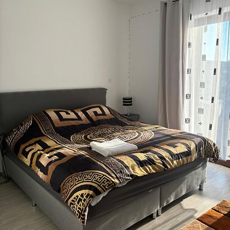 5 Izbovy Samostatny Stojaci Rodinny Dom S Podkrovim A Velkou Zahradou So Sezonnym Bazenom, Celorocnou Saunou A Virivkou-Momentalne Pokazena- Od Augusta Bude Nova Na Dovolenku A Oddych Topolniky Bagian luar foto